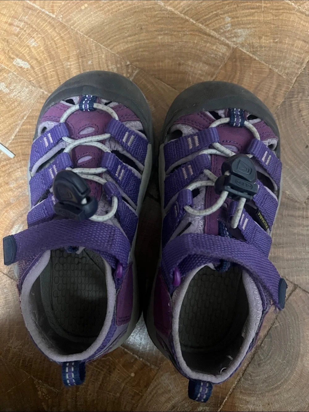 Keen Kids Purple & Lavender Closed-Toe Water Shoes with Bungee